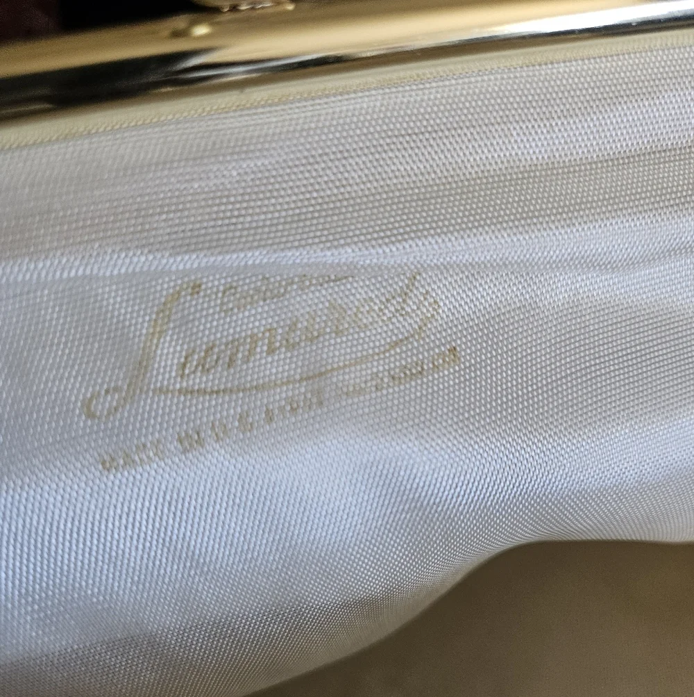 Vintage 50's Lumured Ivory Beaded Kiss-Lock Top Handle Evening Bag